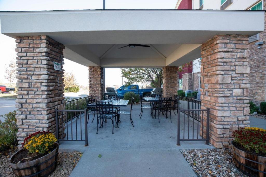 Candlewood Suites Saint Joseph By Ihg Eksteriør bilde